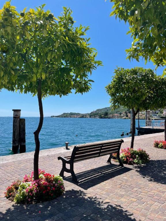 La Dolce Vita Al Lago Bogliaco Bagian luar foto
